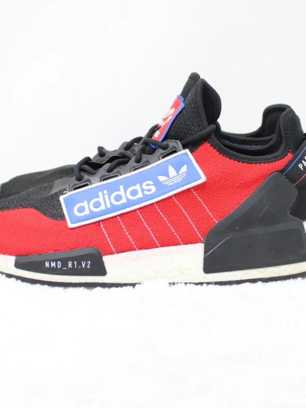 adidas blue shipping